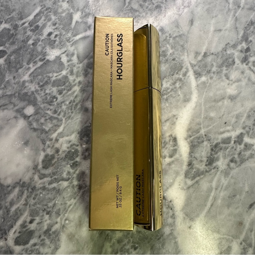 New Hourglass Caution Extreme Lash Mascara Ultra‎ Black